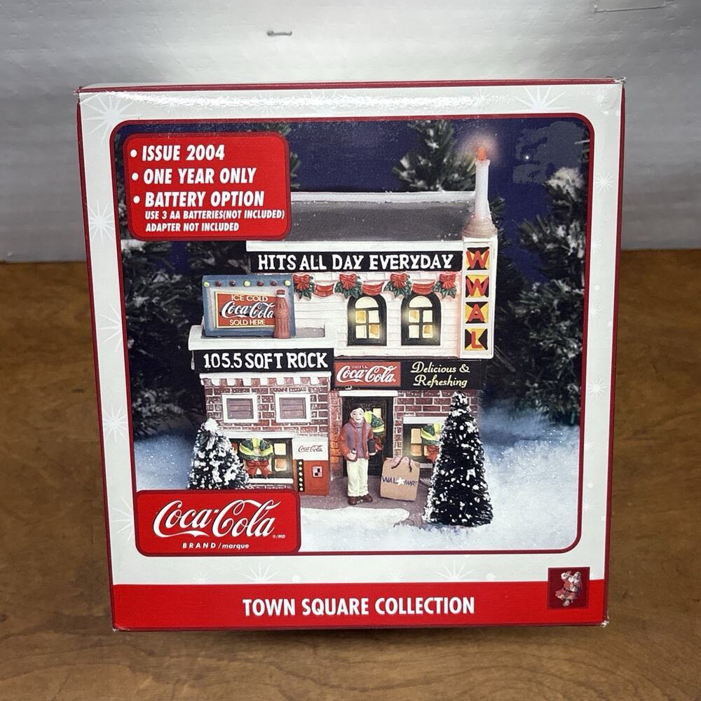 NIB VINTAGE COCA COLA TOWN SQUARE COLLECTION 105.5 SOFT ROCK BUILDING HOUSE